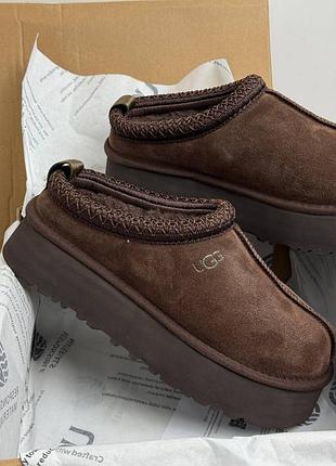Ugg tazz platform chocolate 
🤎🤎
розміри
36(23 см)
37(23,5)
41(25,5см)

✔️матеріал : замша, хутро натуральне овчини