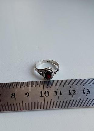 Срібне кільце з гранатом 6