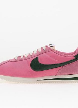 Жіночі кросівки nike courtez