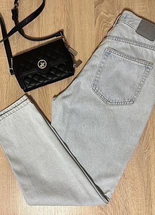 Джинси моми в ідеальному стані бренд pull&bear