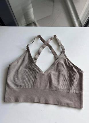 🤎спортивний топ від h&m move 😍 тканина в рубчик , гарно тягнеться
