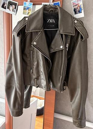 Куртка-косуха zara з екошкіри, темно-зелена, розмір s