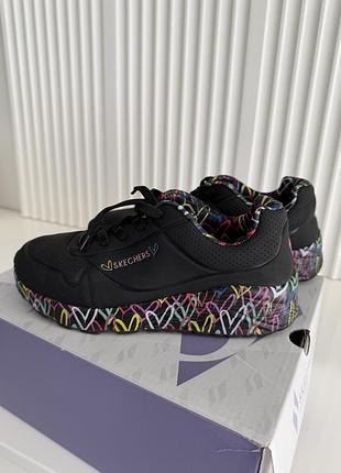 Кросівки skechers для дівчаток.
