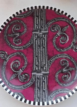Колекційна порцелянова тарілка timney, серія "cathedral" (собор), англія, 80 роки