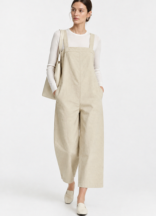Льняной комбинезон uniqlo на бретелях / бежевый комбинезон-кюлоты uniqlo (размер s)