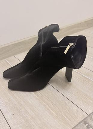 Ботильйони  черевики на каблуку zara
