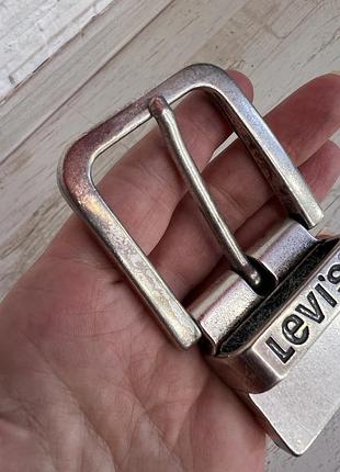 Стильна пряжка levis 3