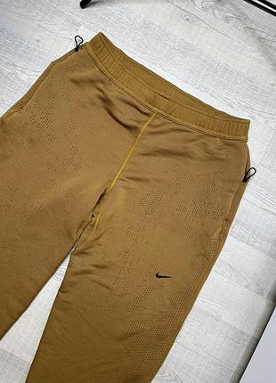 Штани чоловічі nike therma-fit a.p.s. спортивні штани