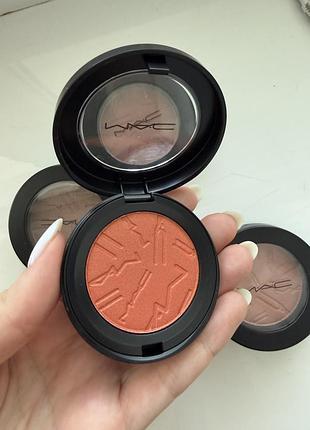 Румяна mac skinfinish colourstruck blush 4