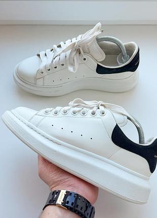 Белые кожаные кроссовки alexander mcqueen oversized