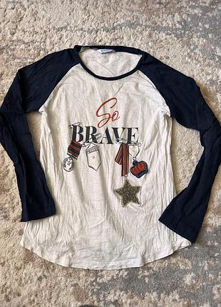 Кофтинка  з написом “so brave”