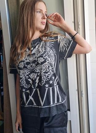 Футболка zara з принтом, розмір m