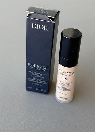Dior forever skin glow 24h wear radiant foundation spf20 pa+++  тональна основа