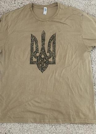 Футболка чоловіча jhk бежева з принтом тризуба