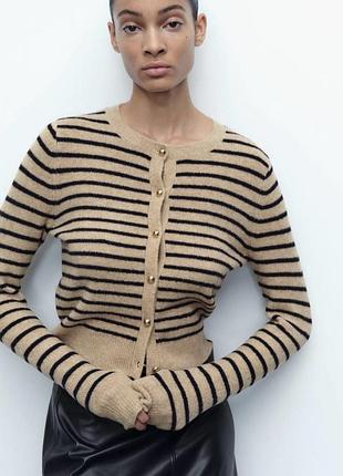 Светр кардиган zara з золотими ґудзиками з вовною в складі