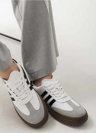 Кеди жіночі adidas samba білі з чорними смужками