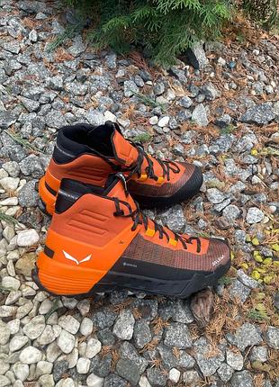 Технологічні трекінгові черевики salewa wildfire nxt mid gtx (стан ідеальний, р. 42.5)