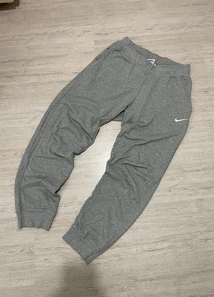 Спортивні штани nike