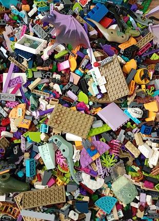Детали конструктора лего майнкрафт 4 кг. деталями конструктора lego 4 кг