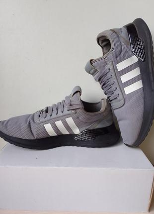 Кросівки adidas 43.5 розмір 2