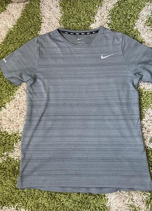 Спортивна  футболка nike dri-fit miler 12-13 років