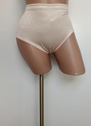 Безшовні формуючі трусики marks & spencer.