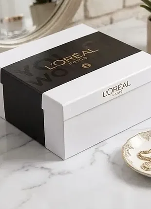 Подарочная коробка l’oréal paris фирменная 21 × 21 × 9 см