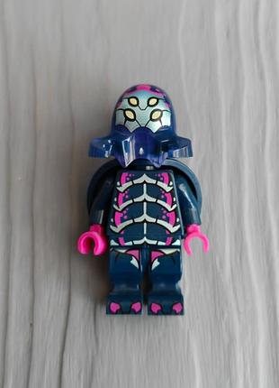 Конструктор lego minifigures серія 26 космос - іншопланетний жукозоїд