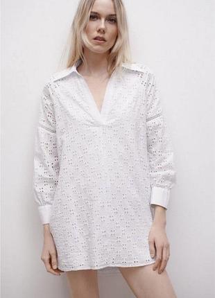 Белое платье из прошвы zara