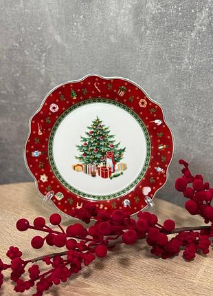 Тарелка новогодняя десертная yiwu christmas фарфоровая 21 см красный hp-sdhk-2