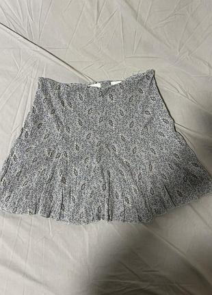 Міні-спідниця жіноча h&m з шортами, сіра з візерунком, розмір l-xl