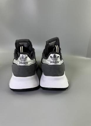 Кросівки adidas 5