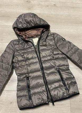 Esprit легка пухова куртка xs