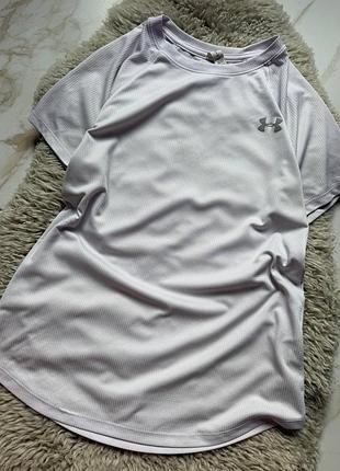 Жіноча спортивна футболка іде в подарунок до покупки under armour
