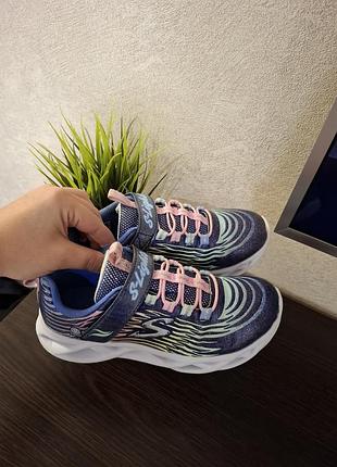 Кроссовки для девочки sketchers 33р 2