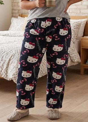 Махрові піжамні штани з принтом hello kitty
