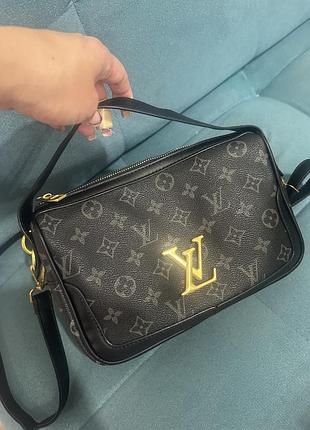 Крос-боді для жінок louis vuitton чорна 16*25 см