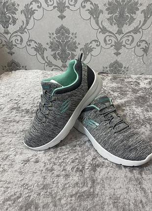 Кросівки skechers