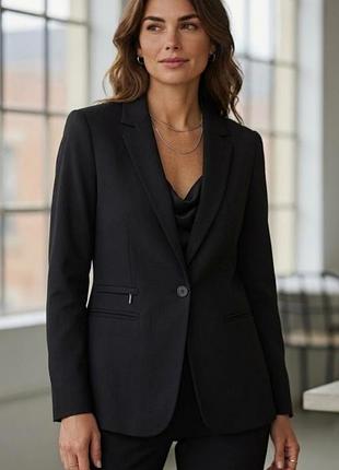 Красивий однобортний піджак від  британського бренда next із лінійки next tailoring🖤🖤