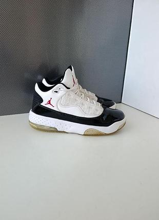 Кроссовки nike jordan