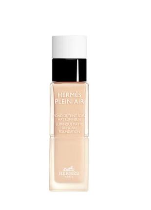 Hermes тональна основа / крем hermès plein air, luminous matte skincare foundation - 11w balzane
