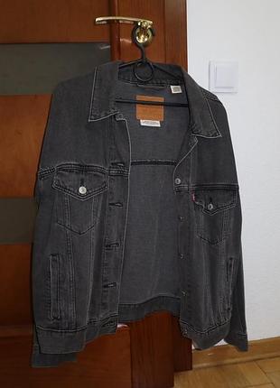 Джинсова куртка levi's оверсайз