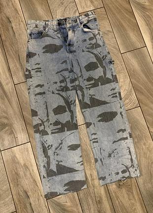 Джинси жіночі bershka сині з принтом