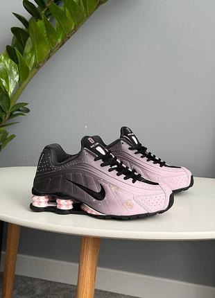 Жіночі кросівки nike shox r4 sakura