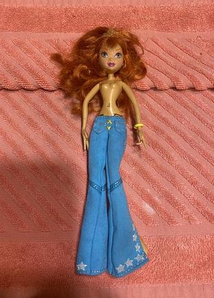 Кукла блум (bloom) из оригинальной серии klub winx (клуб винкс) производства компании mattel руки и ноги на шарнирах