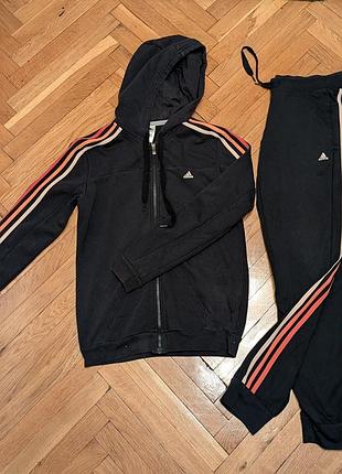 Спортивний костюм adidas