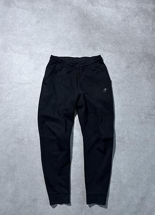 Спортивні штани чоловічі nike tech fleece розмір м