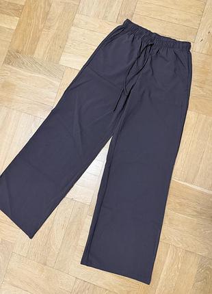 Брюки штани stradivarius xs нові