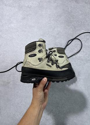 Черевики жіночі lowa tibet pro gtx розмір 37