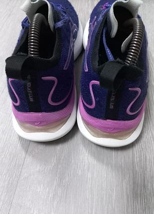 Жіночі кросівки brooks 7
